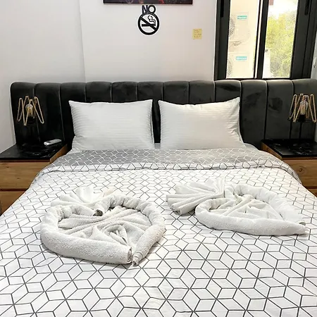 Luxurious Brand New In The Centre