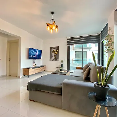 Apartment Luxurious Brand New In The Centre