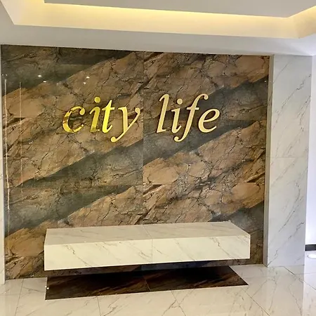 Luxurious Brand New In The Centre